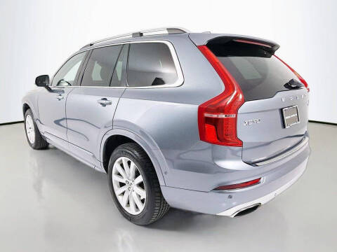 2016 Volvo XC90 T6 Momentum