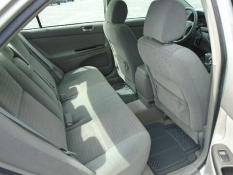 2005 Toyota Camry LE