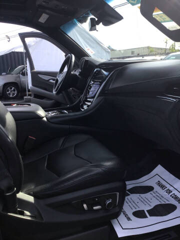 2018 Cadillac Escalade Platinum