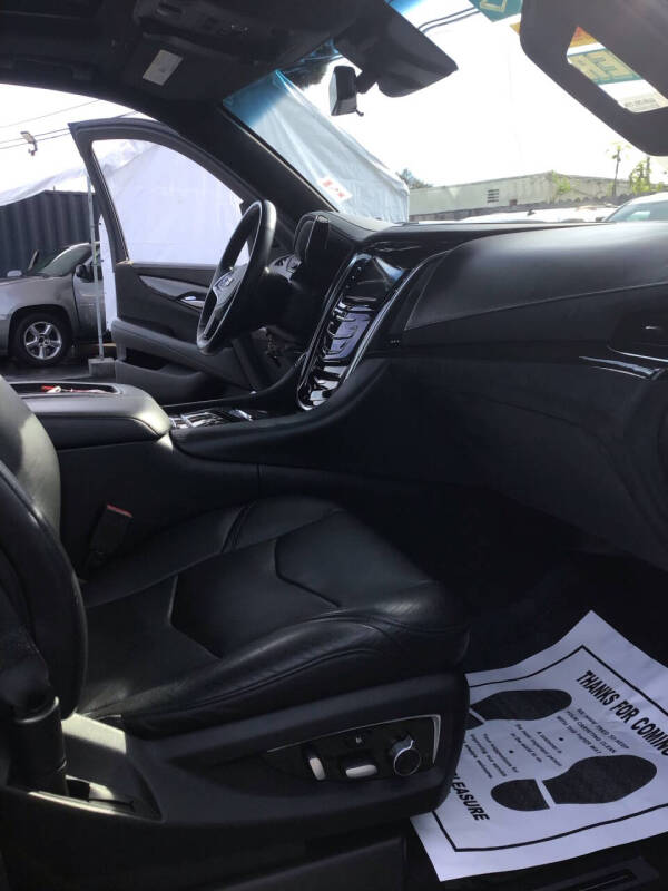 2018 Cadillac Escalade Platinum