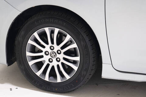 2020 Toyota Sienna XLE Premium 8-Passenger