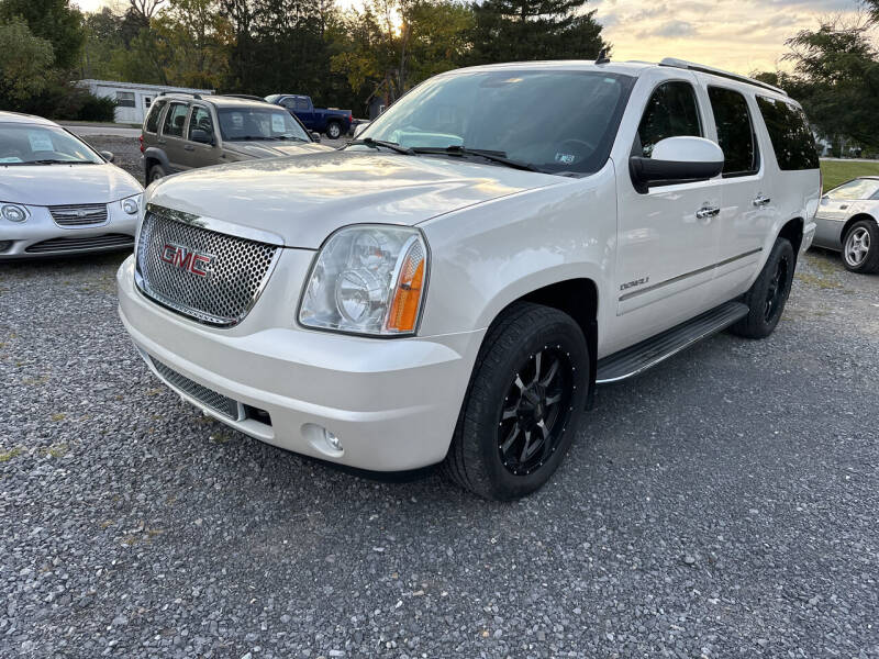 Used 2011 GMC Yukon XL Denali with VIN 1GKS2MEF4BR381183 for sale in East Freedom, PA