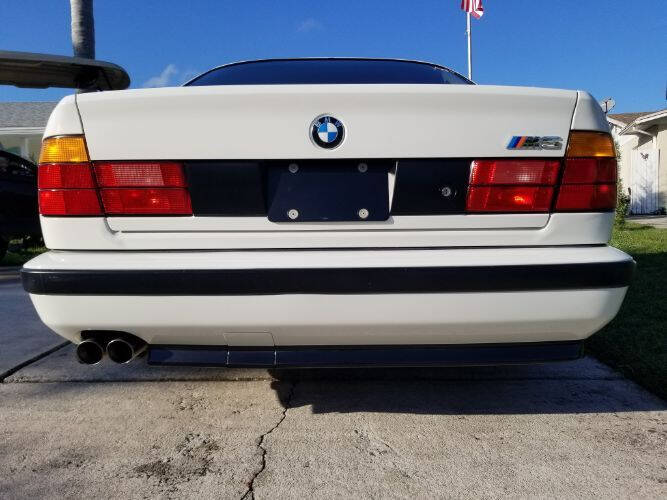 1991 BMW M5