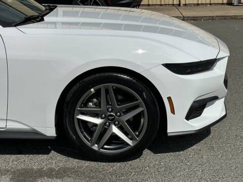 2025 Ford Mustang EcoBoost