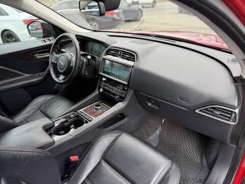 2017 Jaguar F-PACE 35t Prestige