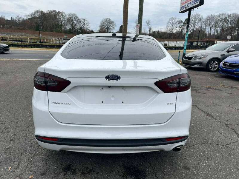 2015 Ford Fusion SE