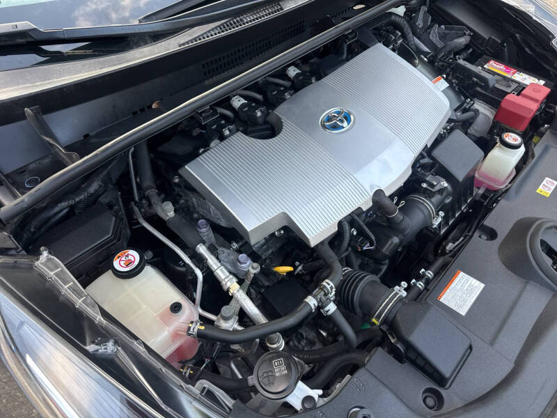2020 Toyota Prius LE