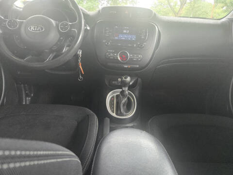 2017 Kia Soul +