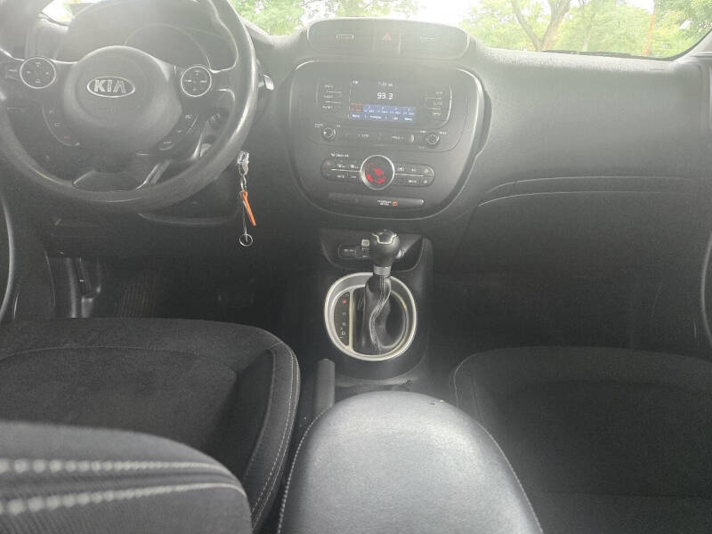 2017 Kia Soul +