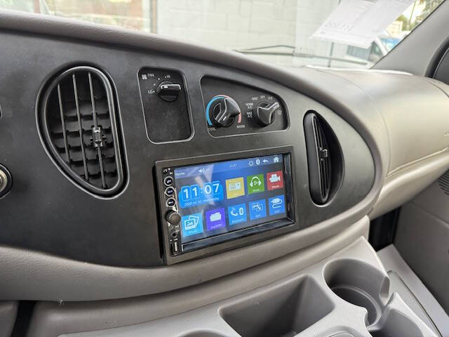 2002 Ford E-Series E-250