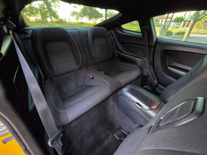 2015 Ford Mustang V6