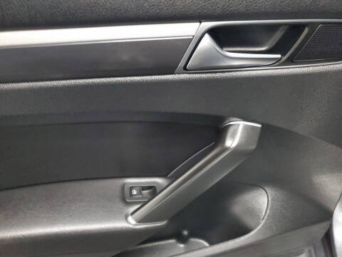 2018 Volkswagen Passat 2.0T R-Line