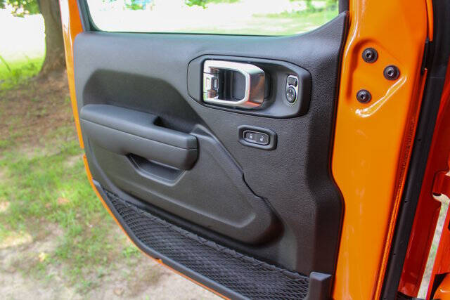 2025 Jeep Gladiator Sport S