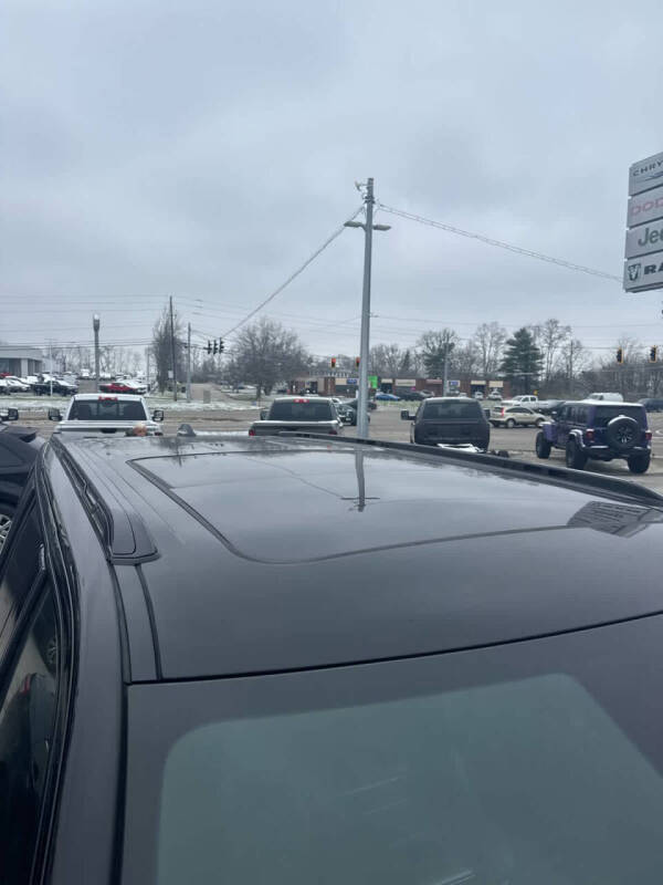 2022 Jeep Wagoneer Series III Carbide