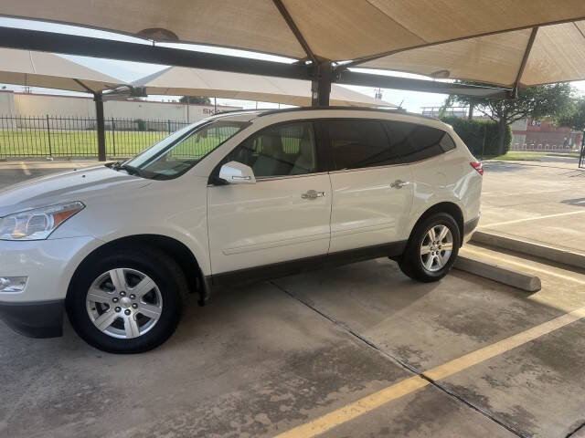 2011 Chevrolet Traverse 2LT - Photo 6