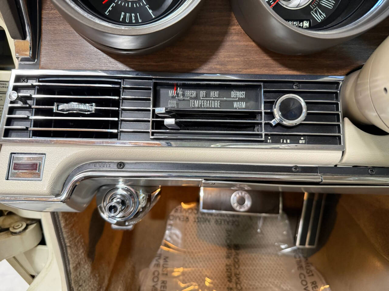 1967 Ford Thunderbird 44