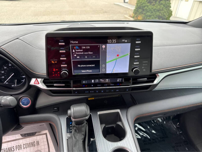 2024 Toyota Sienna XSE 7-Passenger