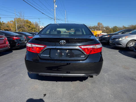2015 Toyota Camry SE