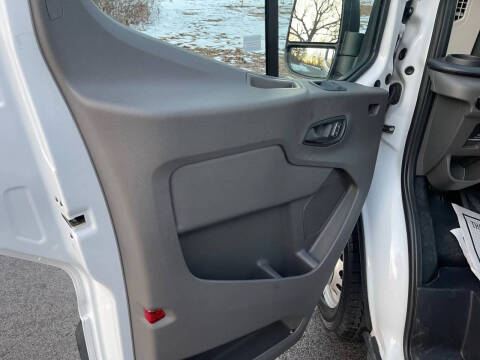 2022 Ford Transit 250