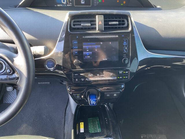 2019 Toyota Prius XLE