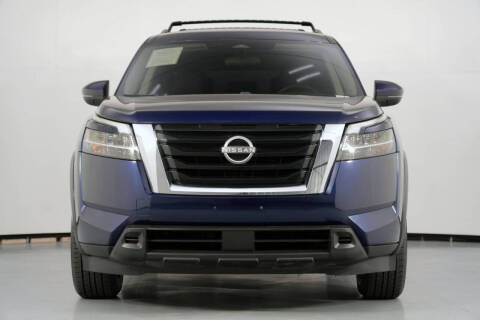 2022 Nissan Pathfinder SV