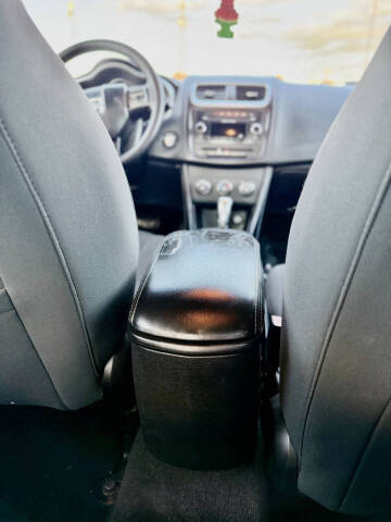 2012 Dodge Avenger SE