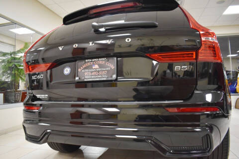 2024 Volvo XC60 B5 Plus Dark Theme