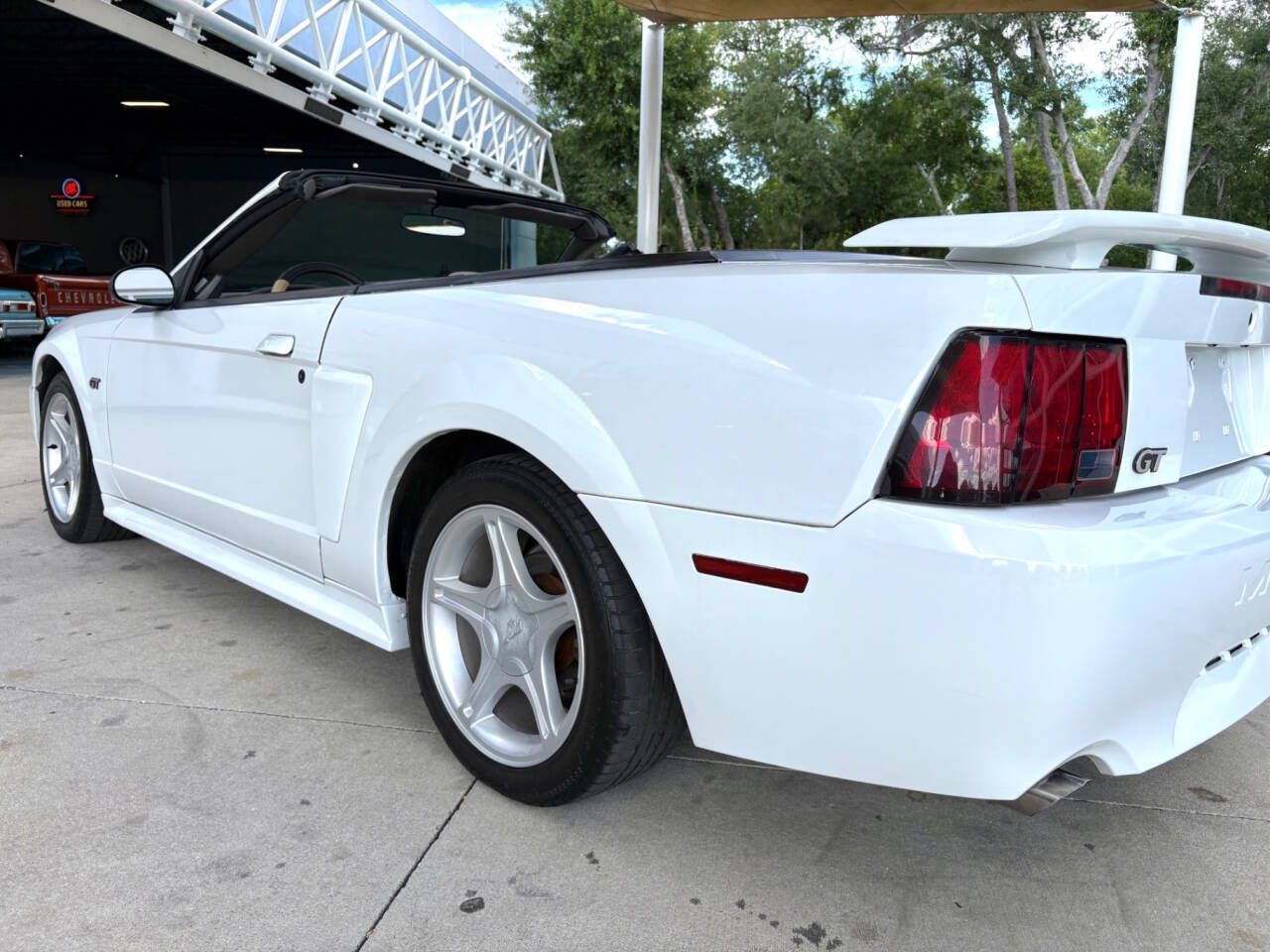 2001 Ford Mustang 15