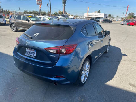 2017 Mazda MAZDA3 Touring