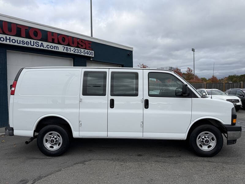 2017 GMC Savana 2500