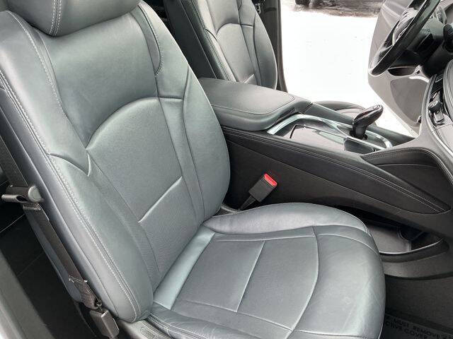 2020 Buick Enclave Essence