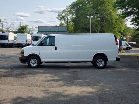 2023 Chevrolet Express 2500