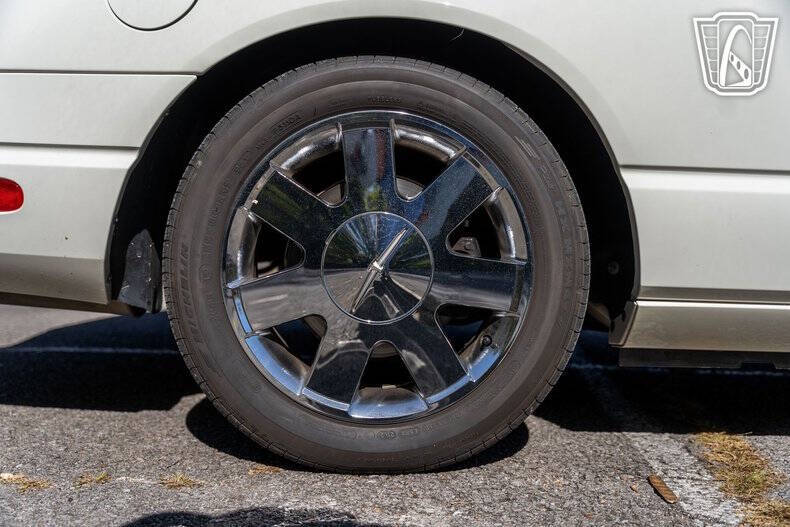 2002 Ford Thunderbird Deluxe