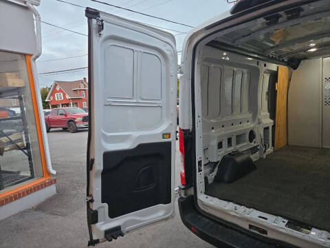 2022 Ford Transit 250