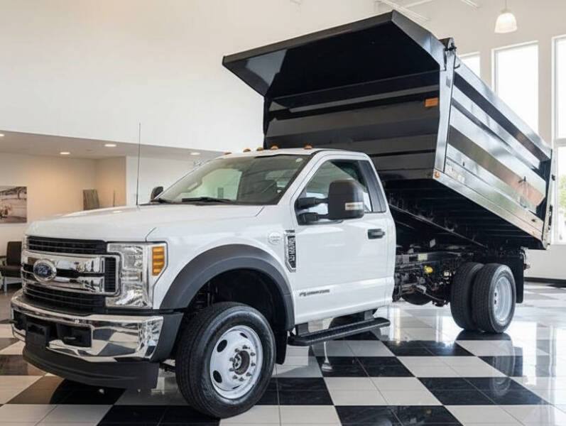 2019 Ford F-550 Super Duty Chassis Cab XL's photo