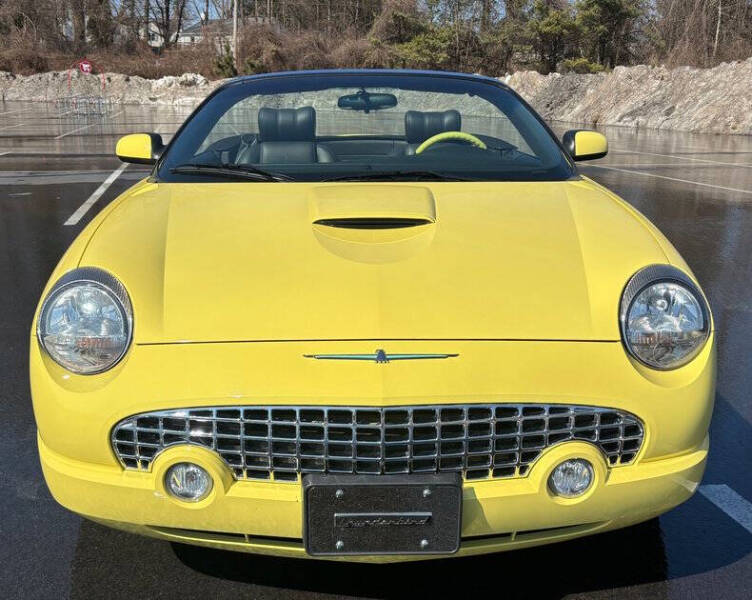 2002 Ford Thunderbird Deluxe