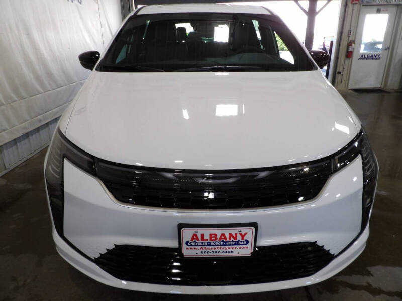 2027 Chrysler Pacifica Select