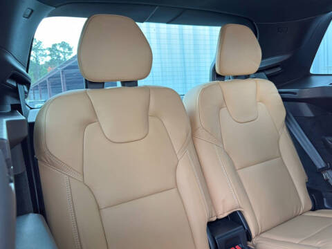 2024 Volvo XC90 Recharge T8 Ultimate Bright Theme 7P