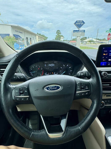 2020 Ford Escape SEL