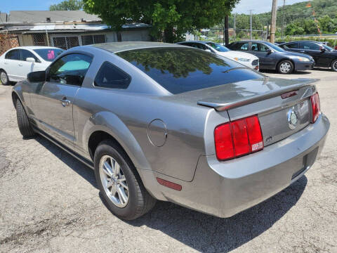 2008 Ford Mustang V6 Deluxe