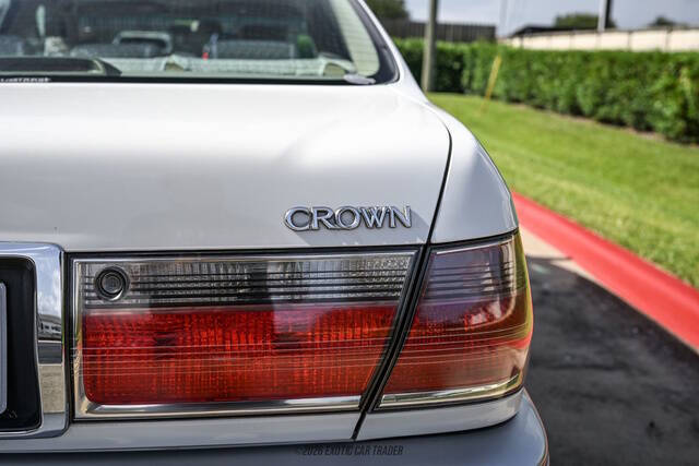 2000 Toyota Crown