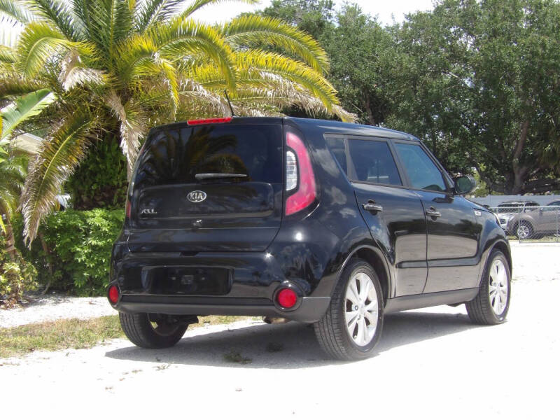 2016 Kia Soul +