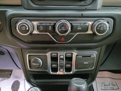 2020 Jeep Gladiator Sport