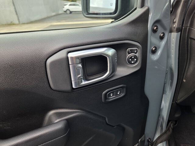 2024 Jeep Gladiator Sport S