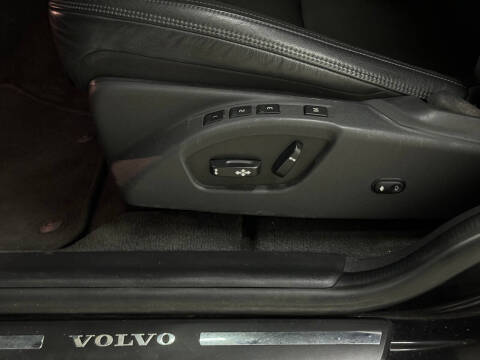 2017 Volvo XC60 T5 Dynamic