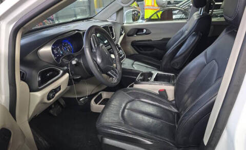 2022 Chrysler Pacifica Touring L