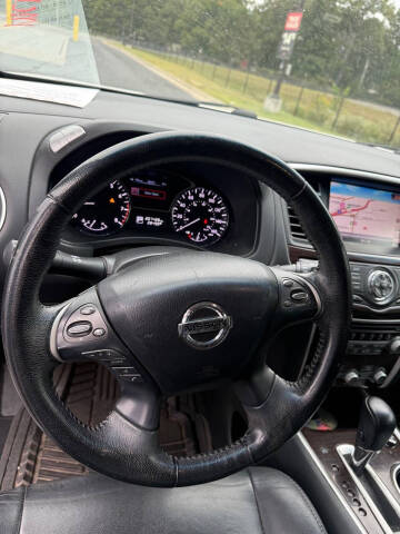 2013 Nissan Pathfinder Platinum