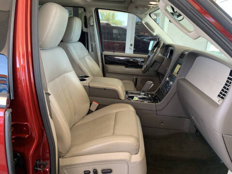 2017 Lincoln Navigator Select