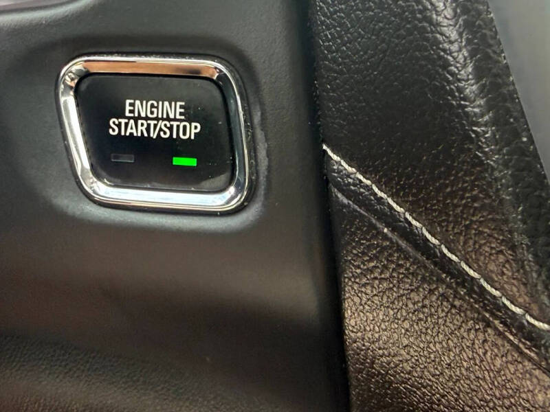 2017 GMC Acadia SLE-2