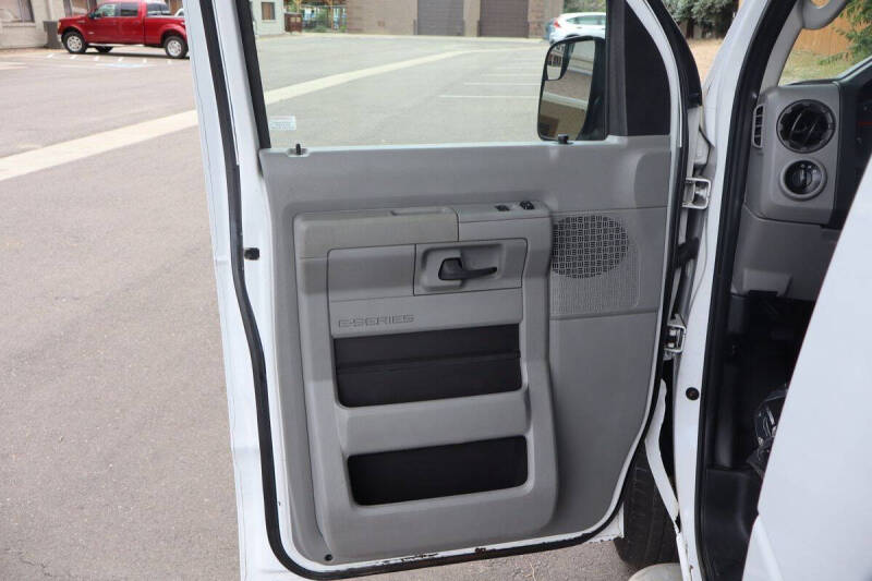2014 Ford E-Series E-250